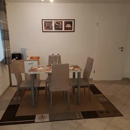 Ferienwohnung Schick-braun *